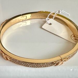 New Auth. Tory Burch SERIF-T PAVE HINGED BRACELET in Gold. Brand new with Tag